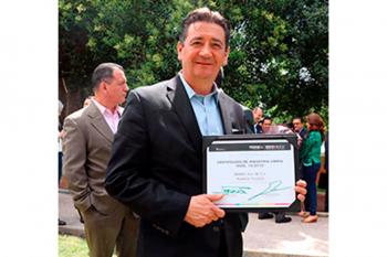 Reconocen a seis centros de trabajo de Grupo Bimbo con el certificado de “Industria Limpia”